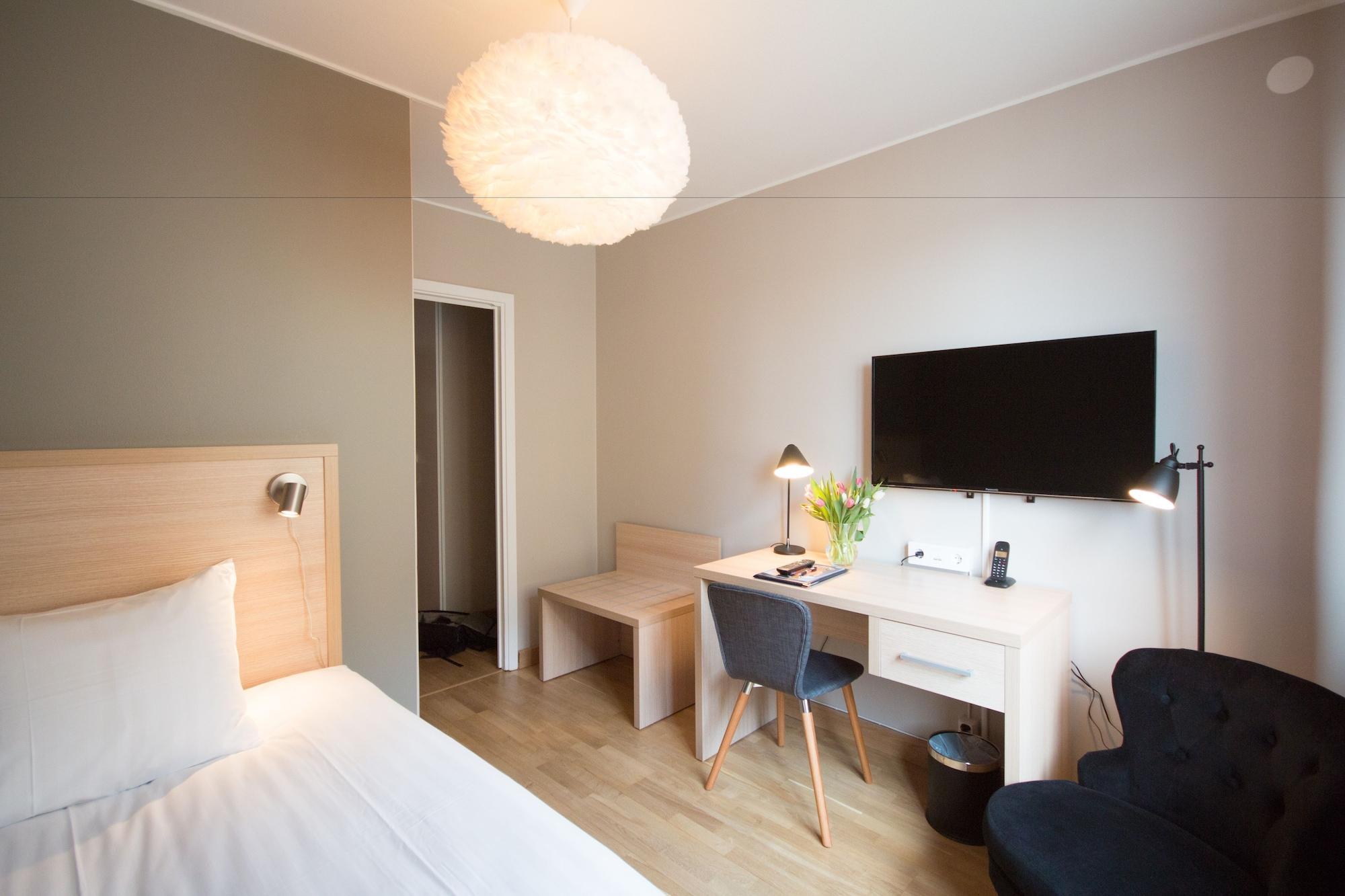 Hotell Aston カールスクルーナ エクステリア 写真