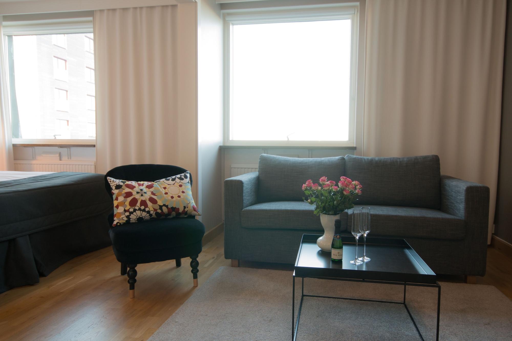 Hotell Aston カールスクルーナ エクステリア 写真