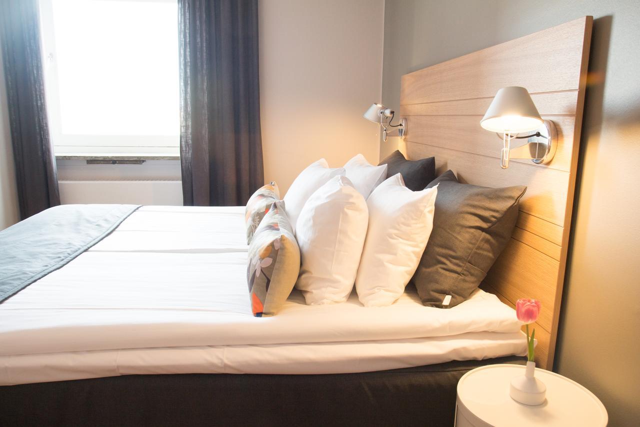Hotell Aston カールスクルーナ エクステリア 写真